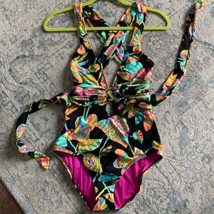 Trina Turk v cut cross back 1-pc bathing suit